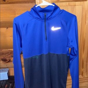 Nikes men’s running pullover
